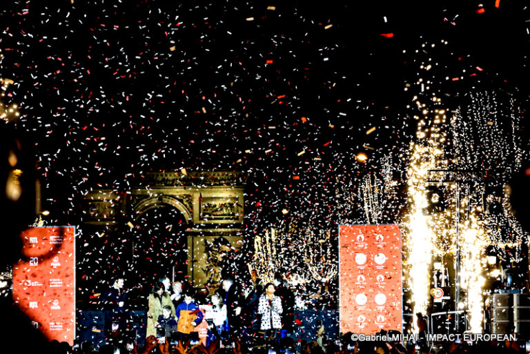 IMG_7365Champs-Élysées illuminati