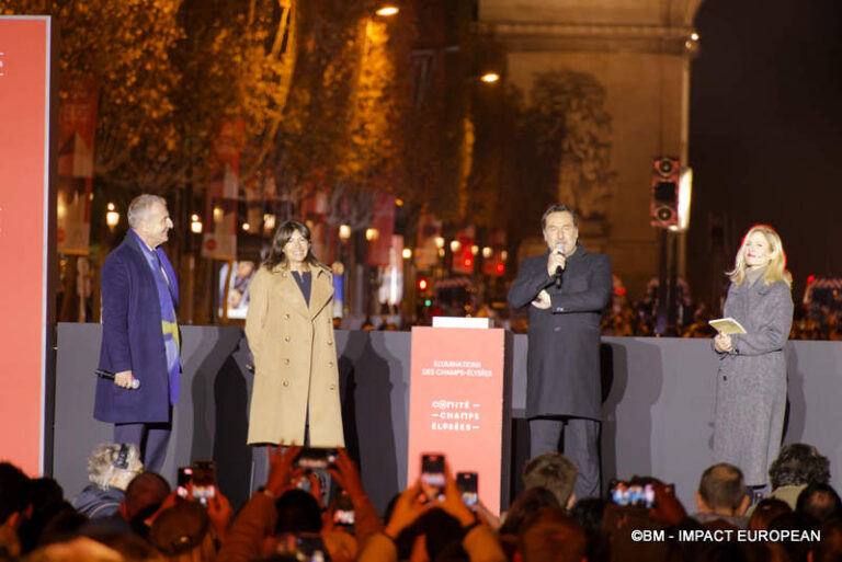 Illumination Champs-Elysées 01