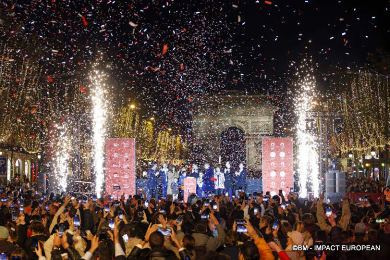 Illumination Champs-Elysées 12
