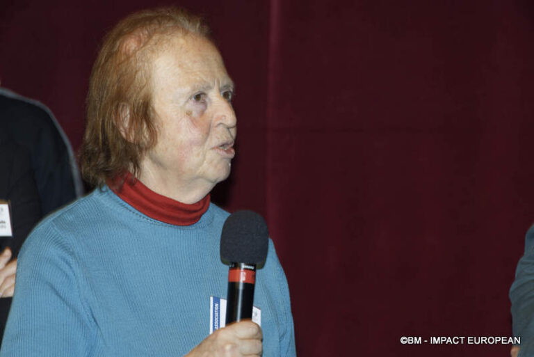 Pères Noël verts 2023 03