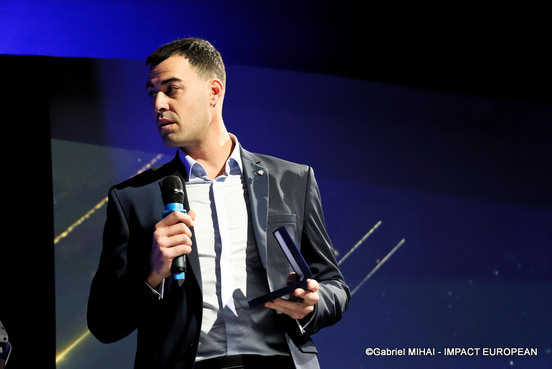 IMG_8474Trophée-hockey sur glace