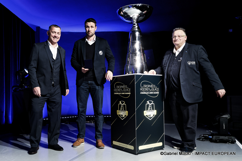 IMG_8490Trophée-hockey sur glace