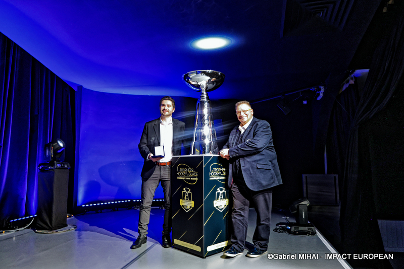 IMG_8571Trophée-hockey sur glace