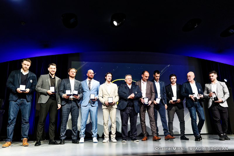 IMG_8578Trophée-hockey sur glace