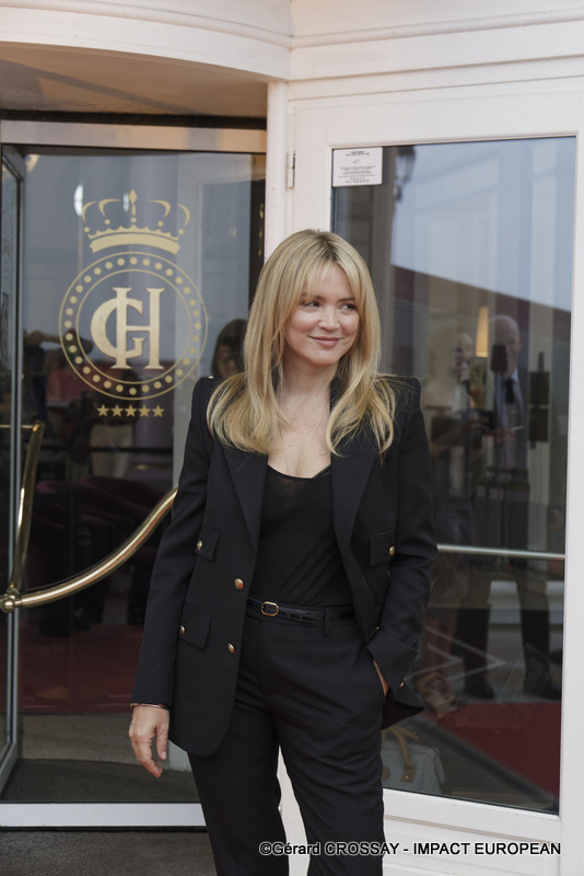 Cabourg, France. 13th June, 2024. Guest is seen at the Photocall of the Jury members in Cabourg, France. Credit: Gerard Crossay/Alamy Stock Photo