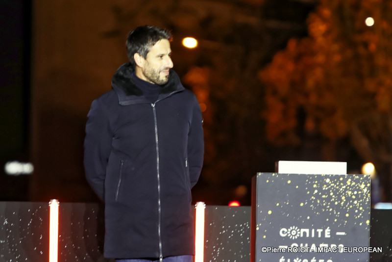 _27I3066champs elysee noel 2024