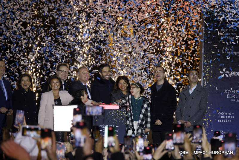 Illuminations Champs-Elysées 024