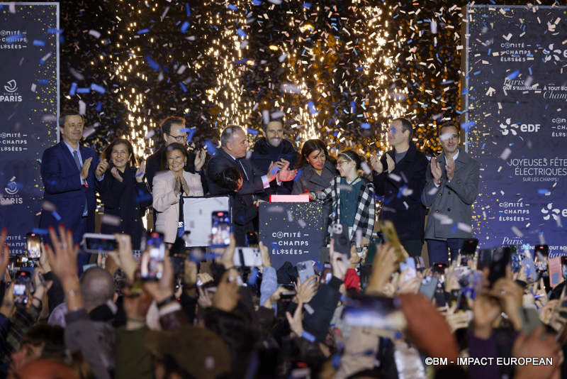 Illuminations Champs-Elysées 026