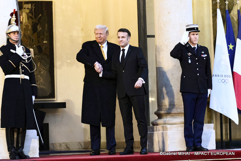 Le président américain élu Donald Trump et le président français Emmanuel Macron