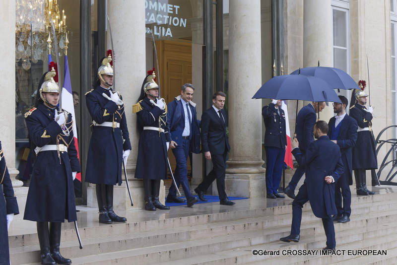 Emmanuel MACRON et Kyriakos MITSOTAKIS, Premier ministre de la République hellénique.