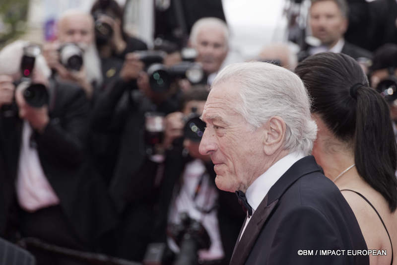 Robert De Niro - Montée des marches du film « Partir un jour » pour la cérémonie d’ouverture du 78ème Festival International du Film de Cannes