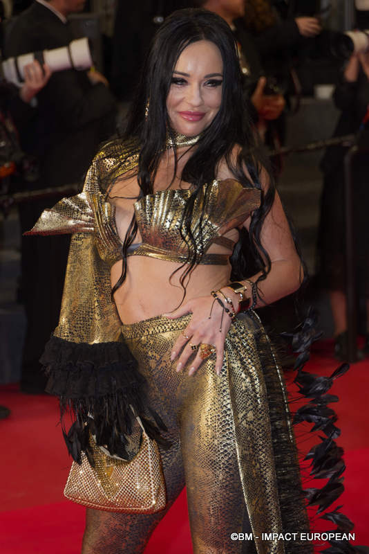 La femme la plus riche du monde 019