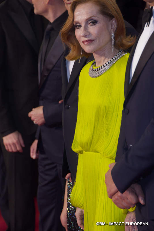 La femme la plus riche du monde 029