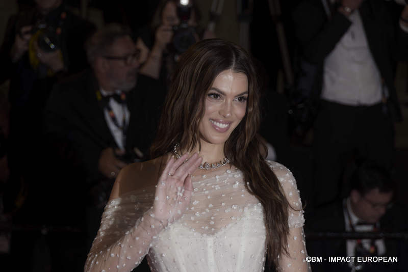 Tapis rouge Alpha 009