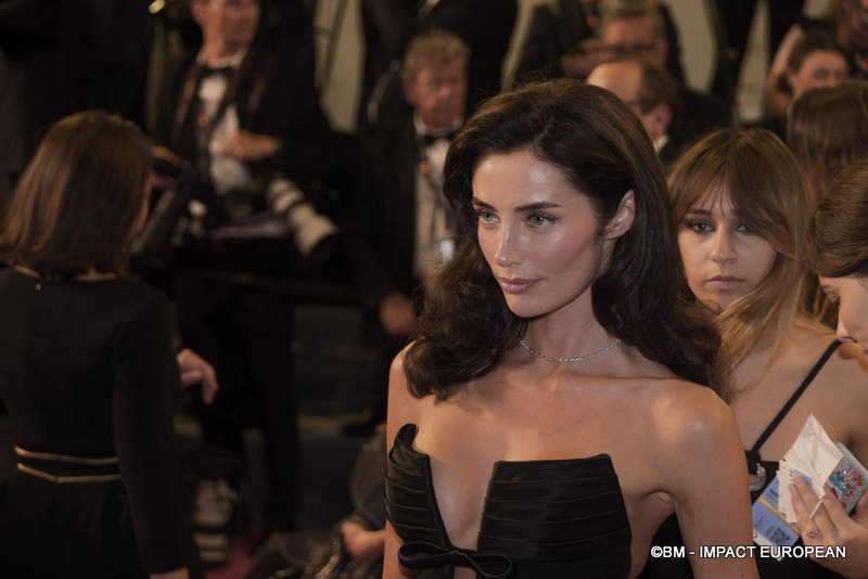 Tapis rouge Alpha 015