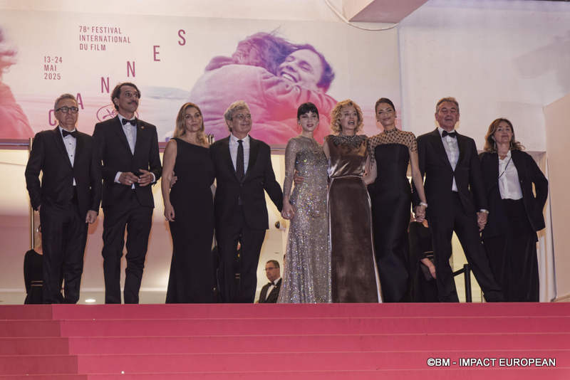 Film : FUORI - Annamaria MORELLI, Nicola GIULIANO, ELODIE, Valeria GOLINO, Mario MARTONE, Ippolita di MARIO, Matilda di ANGELIS, Corrado FORTUNA et Paolo del BROCCO