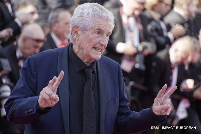 Tapis rouge de cloture 0009