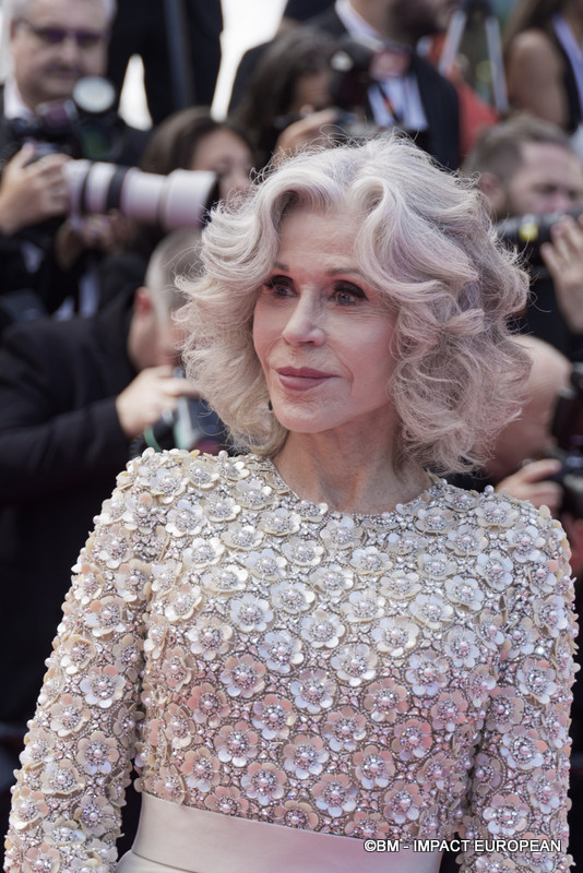 Tapis rouge de cloture 0021