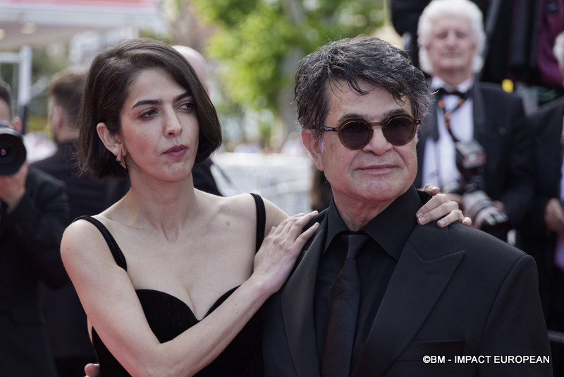 Tapis rouge de cloture 0038