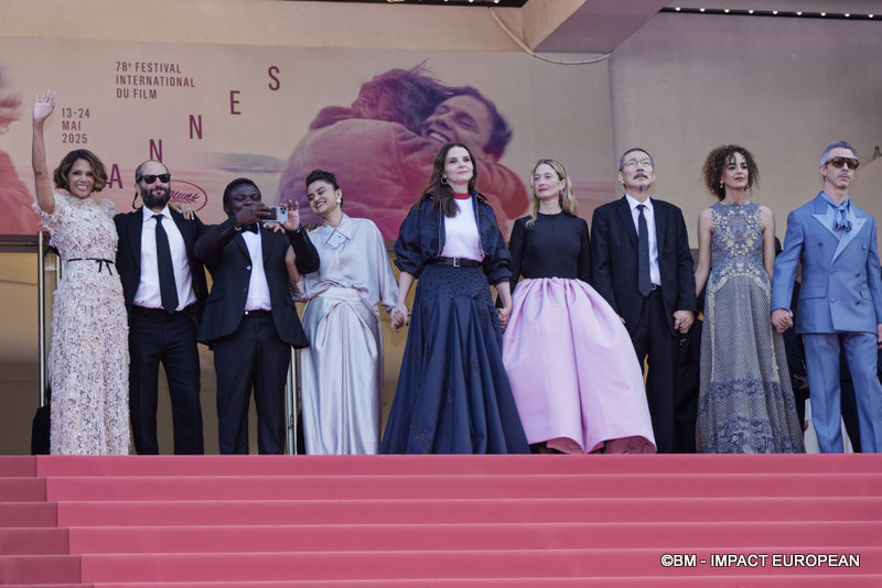 Tapis rouge de cloture 0046