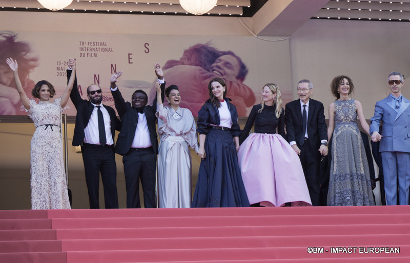 Tapis rouge de cloture 0048