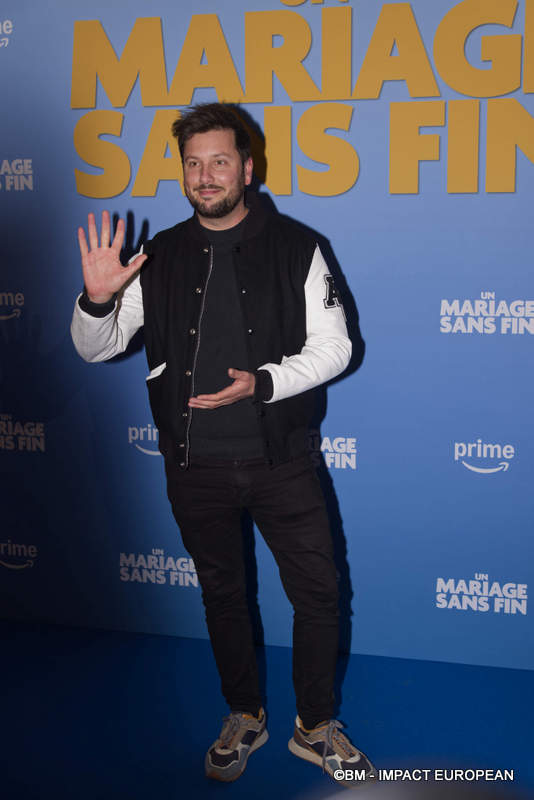 Maxime Gueny assiste à la première de « Un Mariage Sans Fin » au Max Linder le 06 mai 2025 à Paris