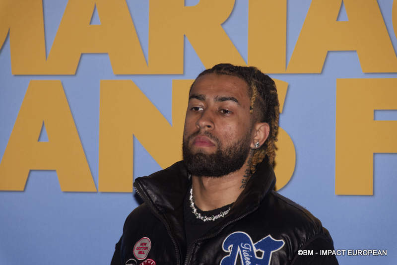 Micke assiste à la première de « Un Mariage Sans Fin » au Max Linder le 06 mai 2025 à Paris