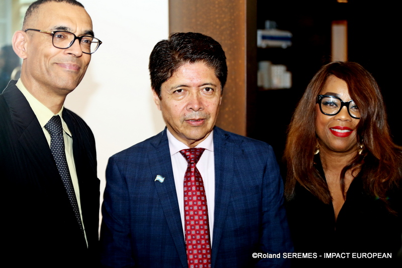 Jo Spalburg, secrétaire général et directeur exécutif du CCCE et Helena R Compper, vice-présidente de la CCCE