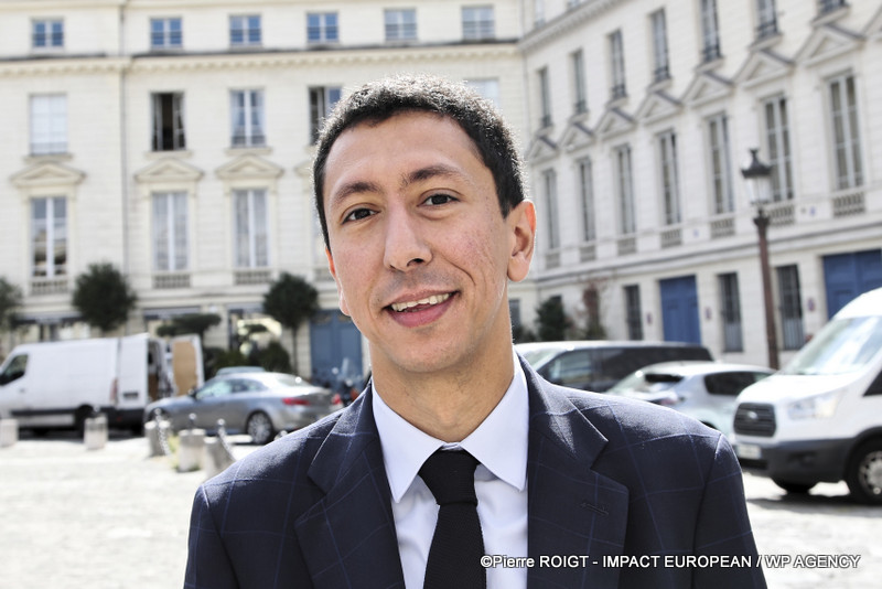 A27I0656vote députés