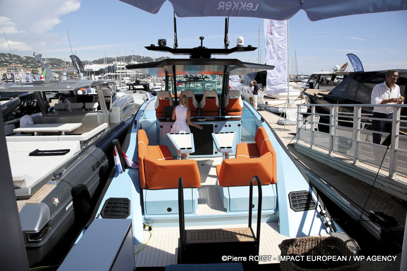 Superyacht au Cannes Yachting Festival 2025