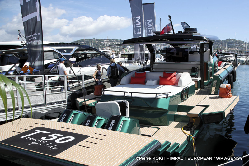 Superyacht au Cannes Yachting Festival 2025