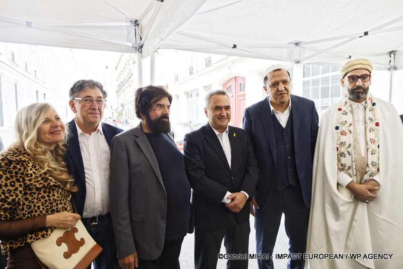 Marek Halter,  l'ambassadeur d'Israël en France Joshua L. Zarka et l'imam Hassen Chalghoumi et l'Imam Mohamed Mehdizadeh