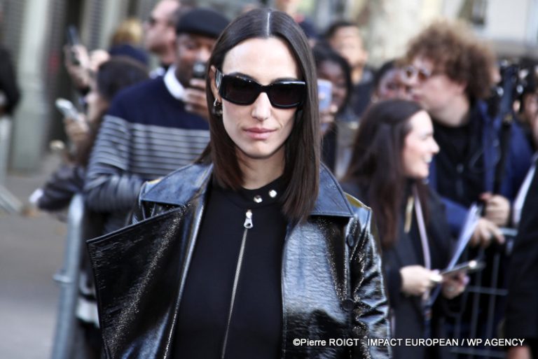 A27I1453PARIS FW Courrége