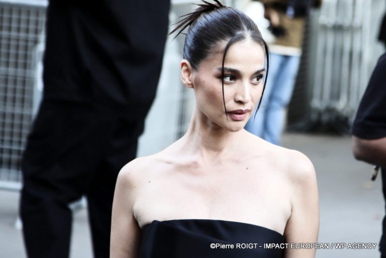 A27I1459PARIS FW Courrége