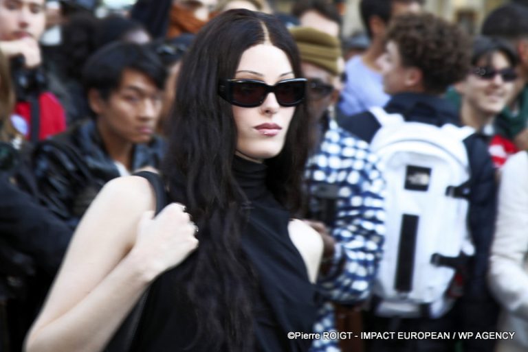 A27I1463PARIS FW Courrége