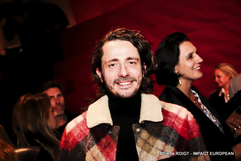 A27I1999ETAM PARIS FW 2025