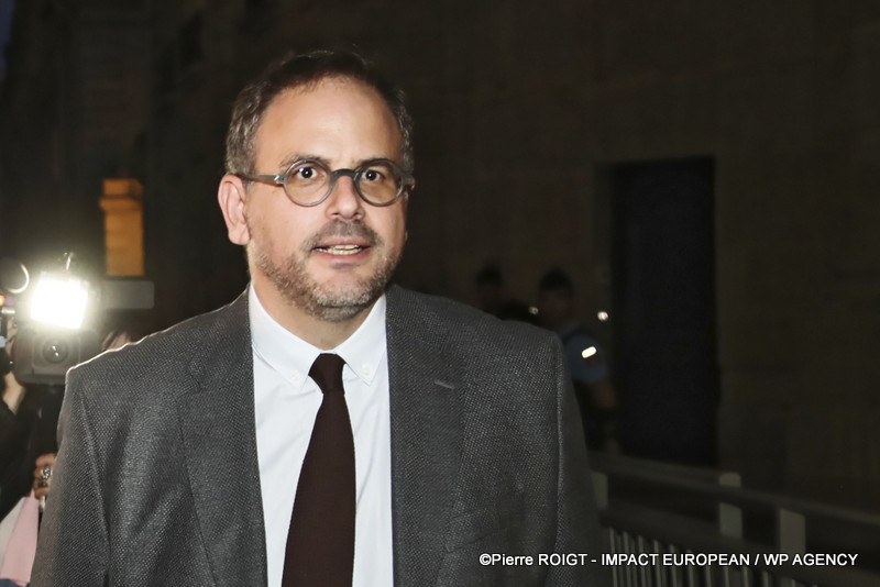 A27I4415Crise politique Matignon