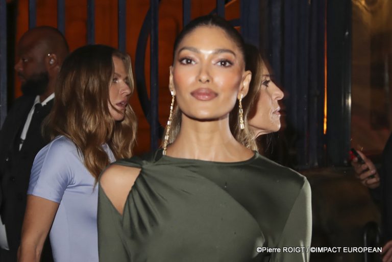 Victoria Beckam fwParis 3oct25 (2)