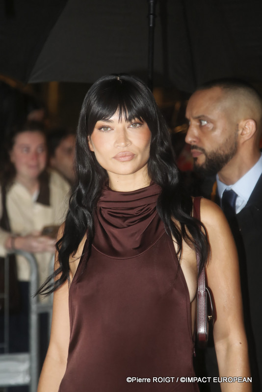 Victoria Beckam fwParis 3oct25 (36)