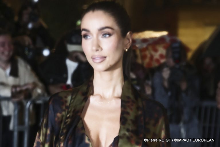 Victoria Beckam fwParis 3oct25 (40)