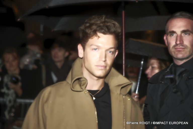 Victoria Beckam fwParis 3oct25 (47)