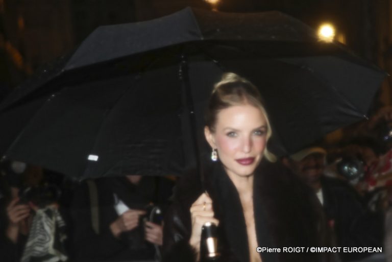 Victoria Beckam fwParis 3oct25 (50)