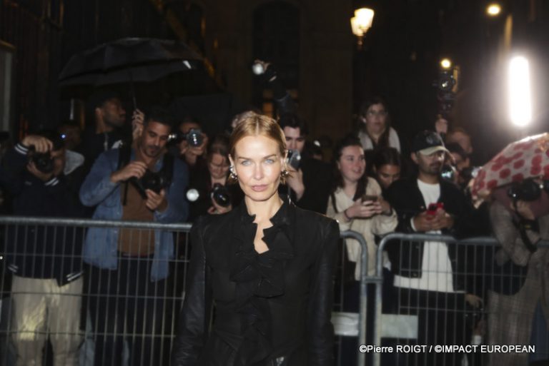 Victoria Beckam fwParis 3oct25 (52)