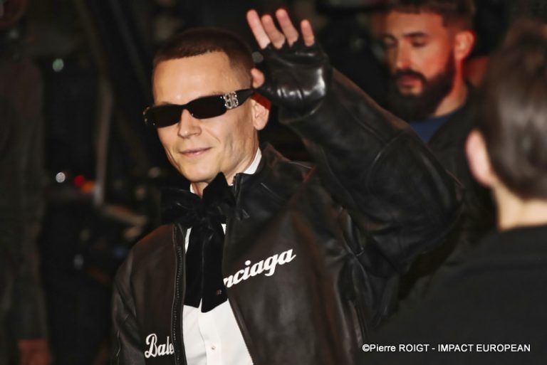 A27I3452balanciaga PARIS FW 2025