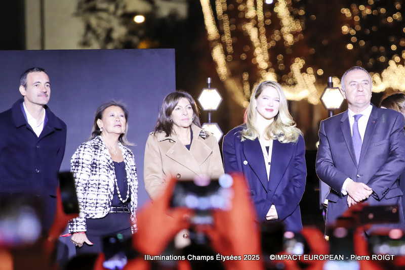 A27I7216Illuminations Champs élys