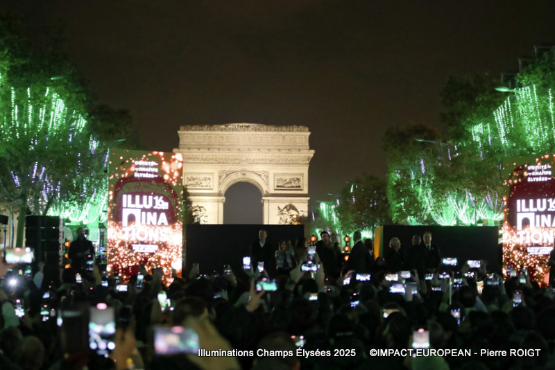 A27I7223Illuminations Champs élys