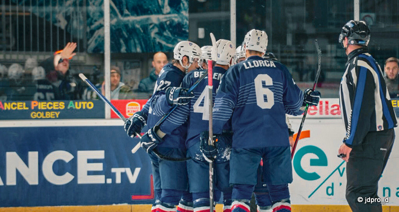 Photo du match France – Danemark lors de la Coupe des Nations 2025 de hockey sur glace