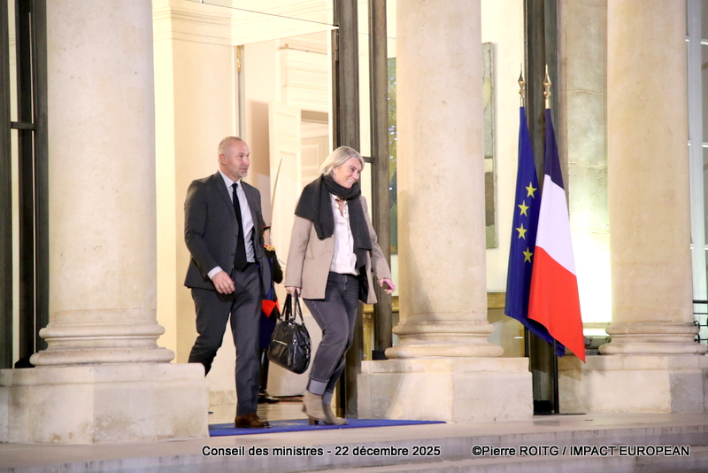 Laurent Panifous - Ministre délégué auprès du Premier ministre, chargé des Relations avec le Parlement  et  Stéphanie Rist - Ministre de la Santé, des Familles, de l’Autonomie et des Personnes handicapées