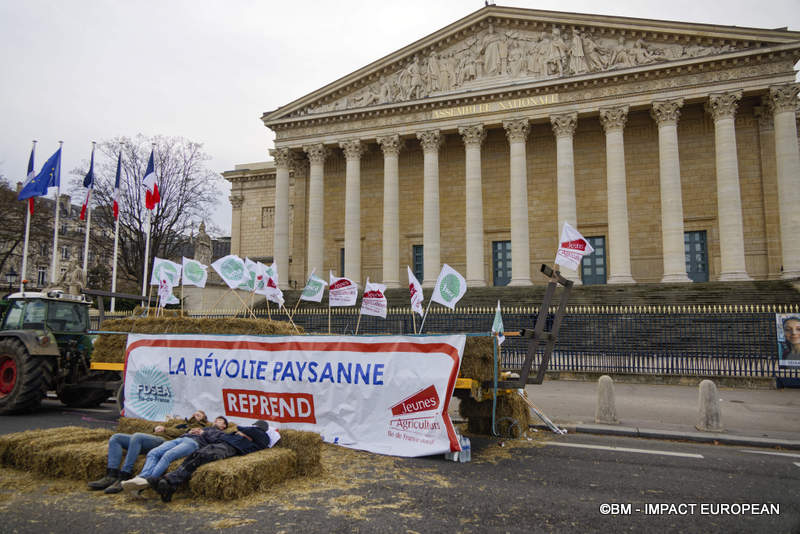 Tracteurs a Paris 0003