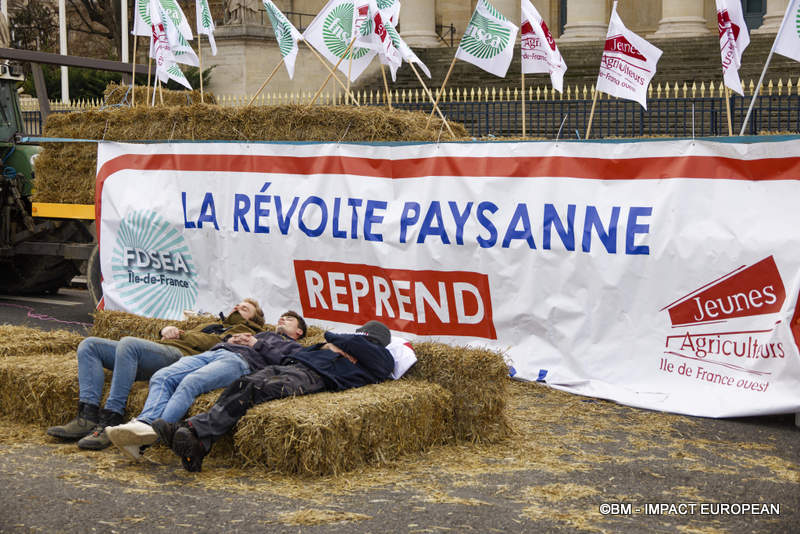 Tracteurs a Paris 0004
